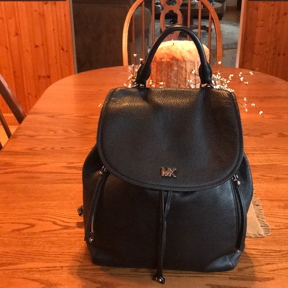 Michael Kors Evie Medium Leather Backpack